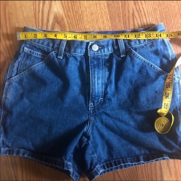 (SOLD) Tommy Hilfiger Shorts - Picture 3 of 3